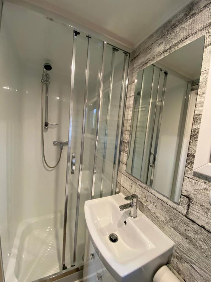 Domy Nad Morzem - Chata Pirata- Tiny House Dziwnów Extérieur photo