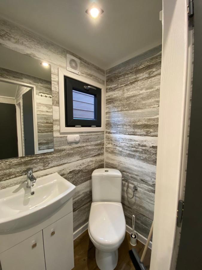 Domy Nad Morzem - Chata Pirata- Tiny House Dziwnów Extérieur photo